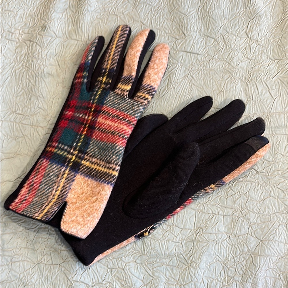 Two- Tone Cozy Stretch  Plaid Gloves - Black and Multicolor